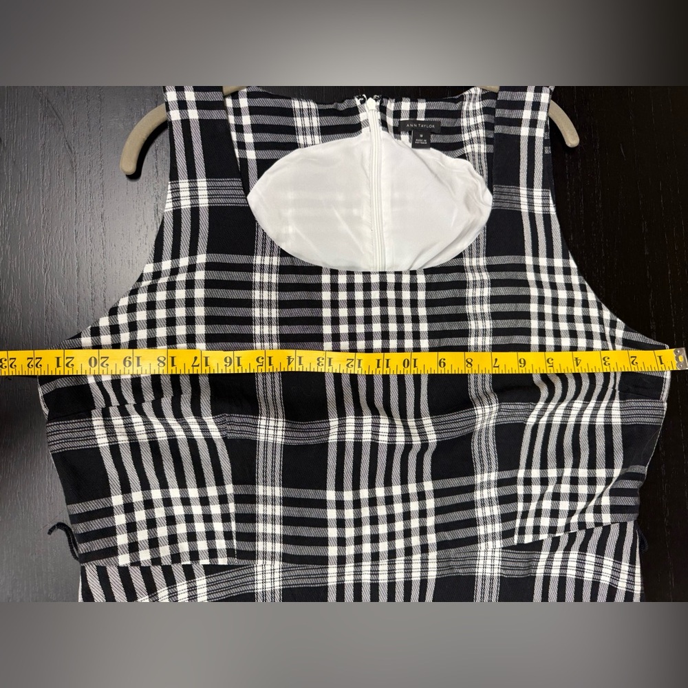 Ann Taylor Sleeveless Plaid Linen/Rayon Blend Midi Dress - Picture 6 of 8